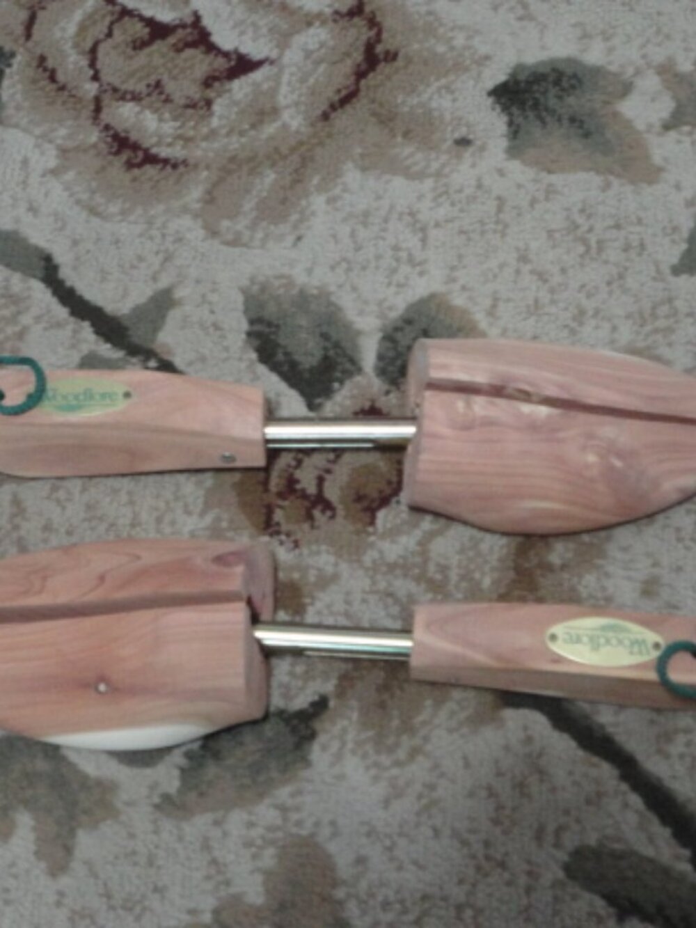 Woodlore Wood Shoe Street Adjustable Shoe Tree Pair